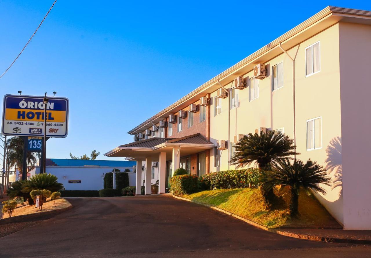 Orion Hotel Итумбиара Екстериор снимка