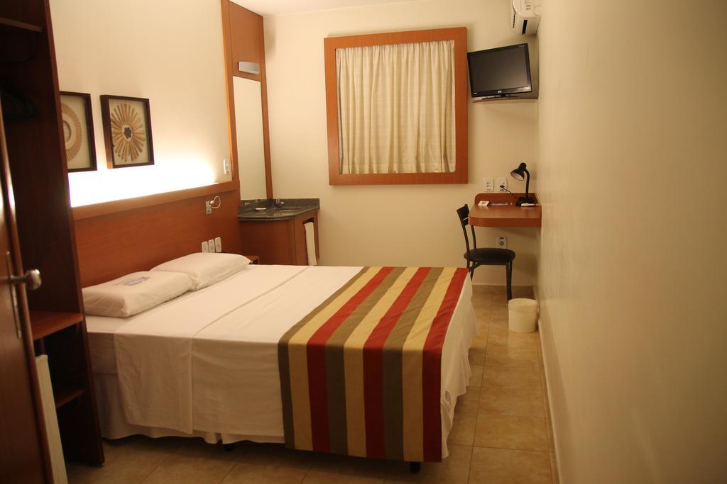 Orion Hotel Итумбиара Стая снимка