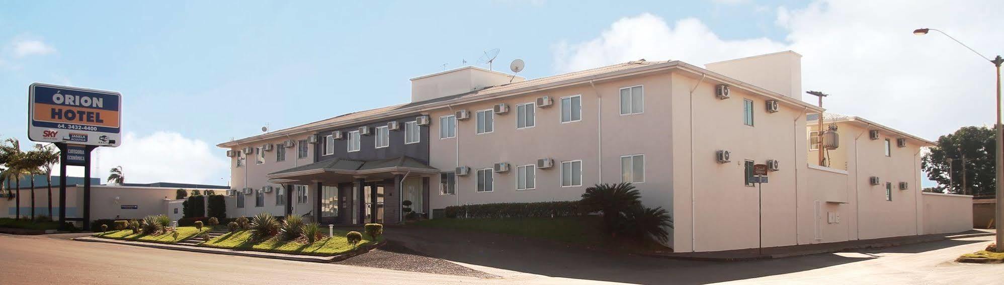 Orion Hotel Итумбиара Екстериор снимка